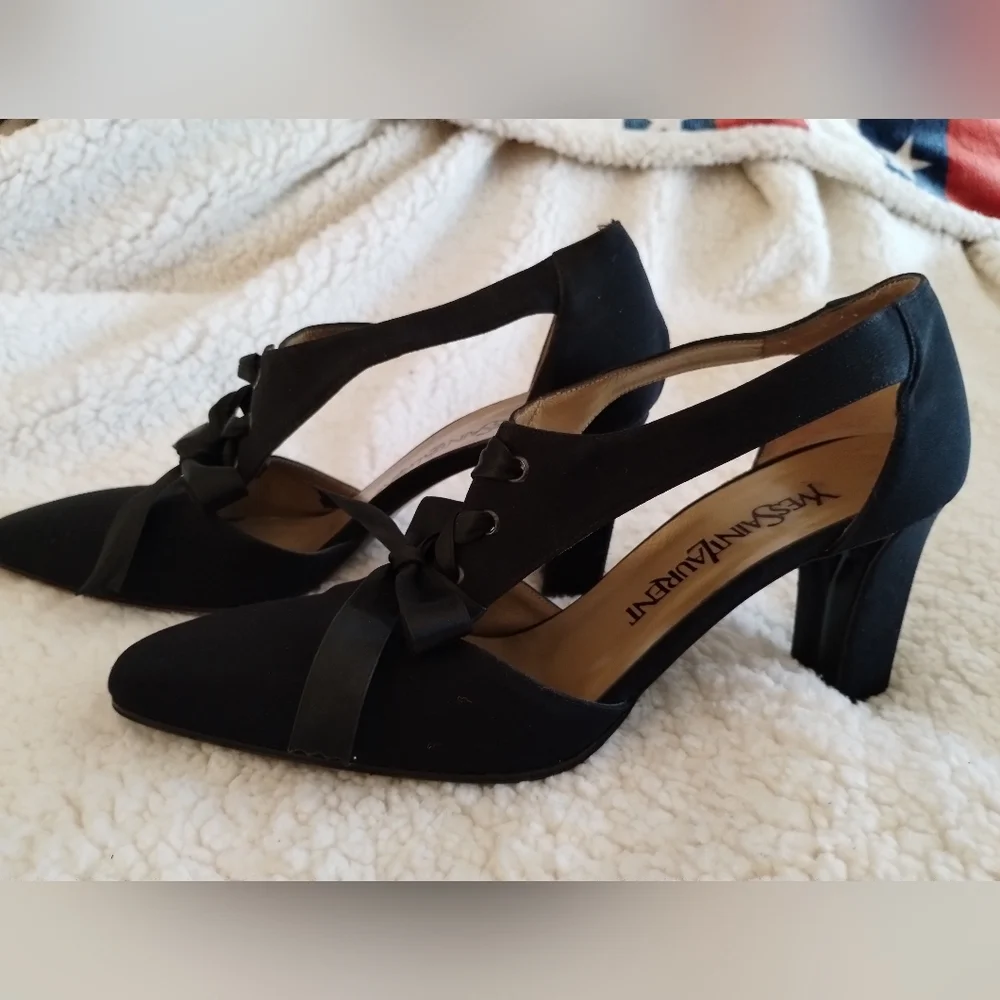 Yves Saint Laurent Vintage YSL Black Velvet Leather Laced Bow Y2K Tied Heels - Picture 8 of 11